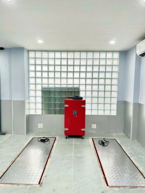 BÀN NÂNG XE MÁY CAO CẤP TẤM INOX FULL MẶT BÀN (CÓ TẤM DẪN) MN129