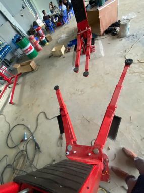 CẦU NÂNG 2 TRỤ CÓ CỔNG 4,5T (KHÓA ĐIỆN) ER-TC45EA