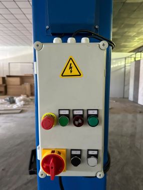 CẦU NÂNG 2 TRỤ CÓ CỔNG 4,5T (KHÓA ĐIỆN) ER-TC45EA