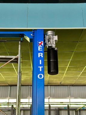 CẦU NÂNG 2 TRỤ CÓ CỔNG 4,5 TẤN(CƠ CẤU KHÓA ĐIỀU KHIỂN BẰNG ĐIỆN) ER-TC45EA