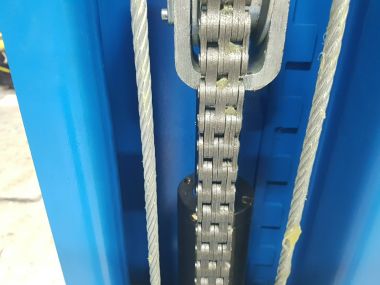 CẦU NÂNG 2 TRỤ CÓ CỔNG 4,5 TẤN(CƠ CẤU KHÓA ĐIỀU KHIỂN BẰNG ĐIỆN) ER-TC45EA