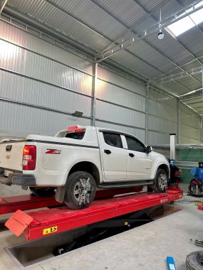 CẦU NÂNG CẮT KÉO 5 TẤN CHO KIỂM TRA GÓC LÁI - CÓ KÍCH PHỤ 2,5 TẤN ER-YL750A