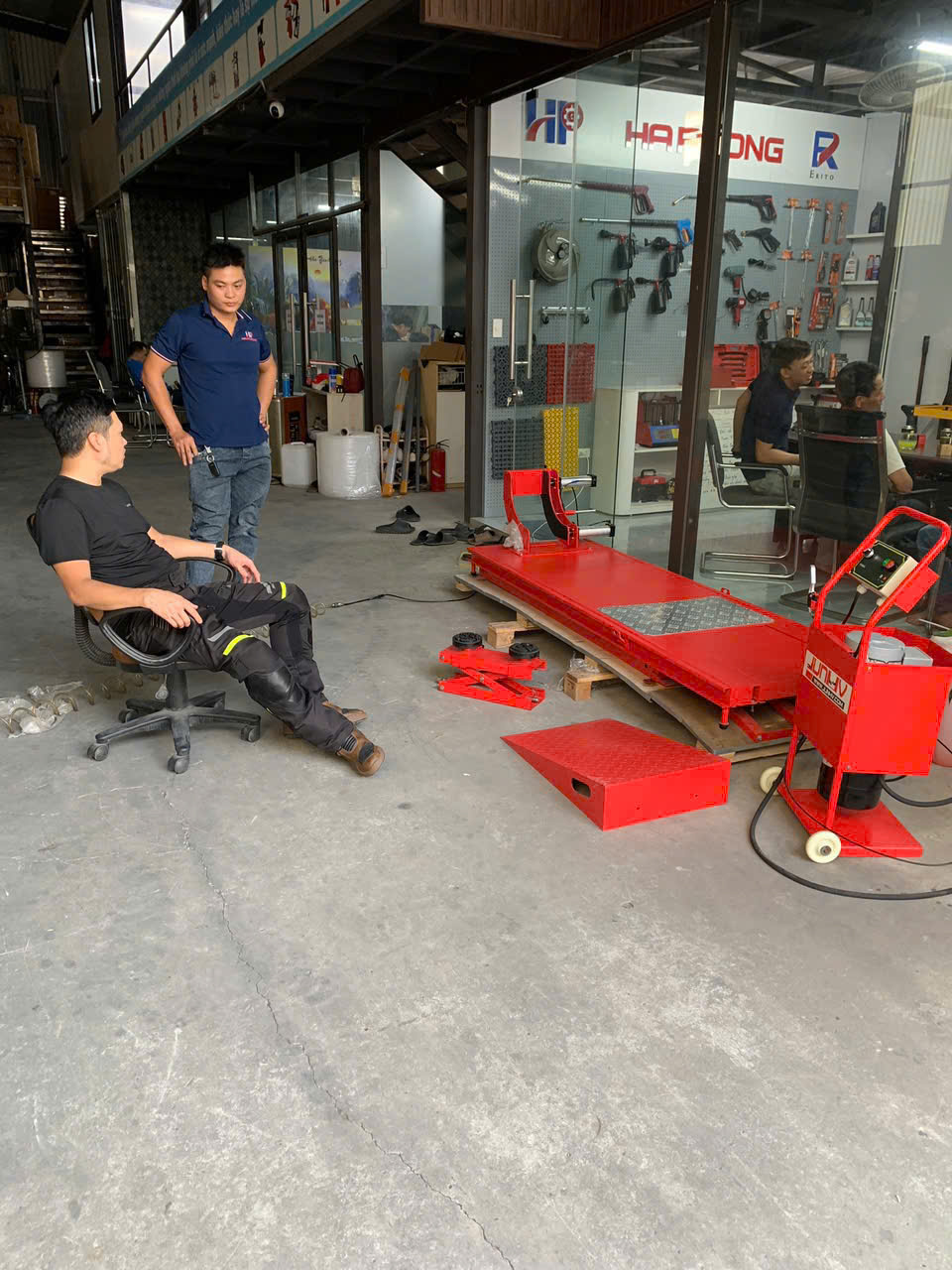 BÀN NÂNG XE MÁY CAO CẤP XE PHÂN KHỐI LỚN JH-M700