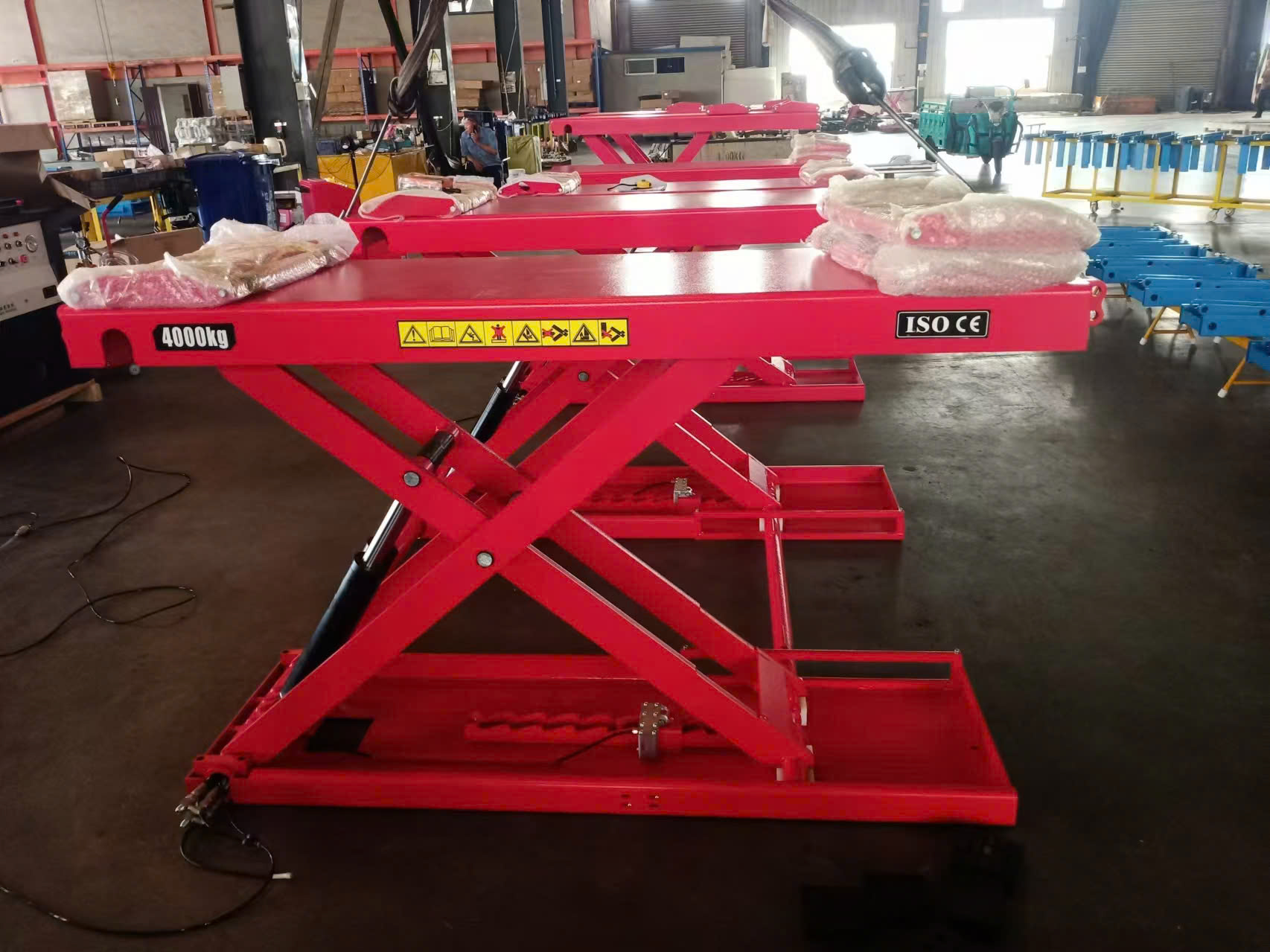 CẦU NÂNG CẮT KÉO DI ĐỘNG 4 TẤN ER-YL635